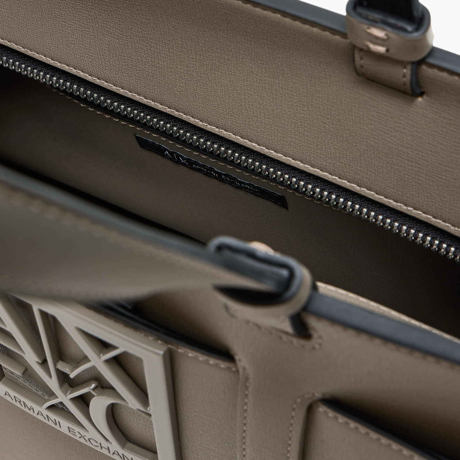 Дамска чанта Armani Exchange Women Handbag 942689 0A874 U6242 Close-Up