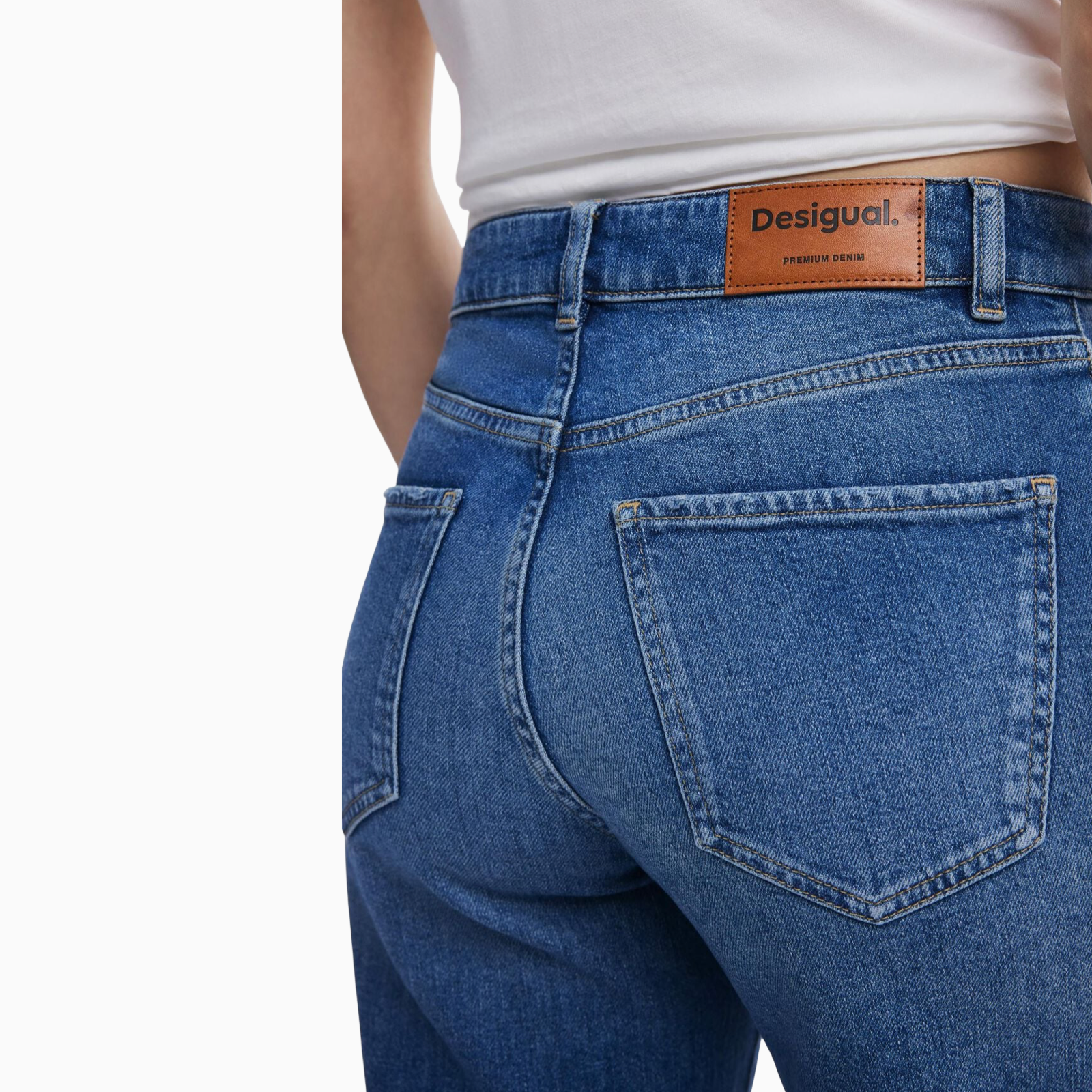 Дамски дънки Desigual Women Jeans 25WWDD21 5053 Back View
