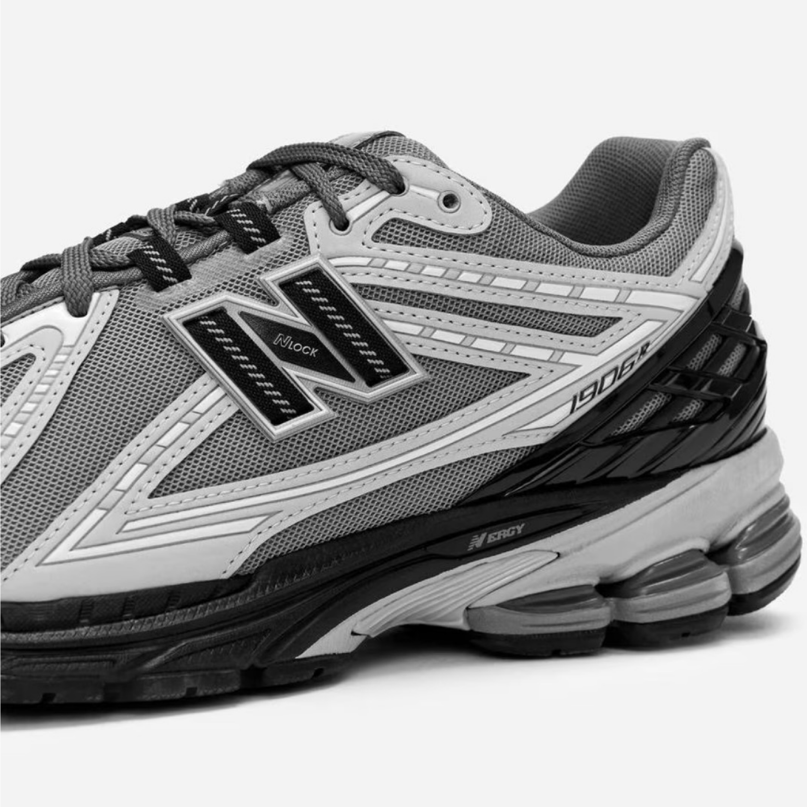 Мъжки маратонки New Balance M1906RLG Men Sneakers Close-Up