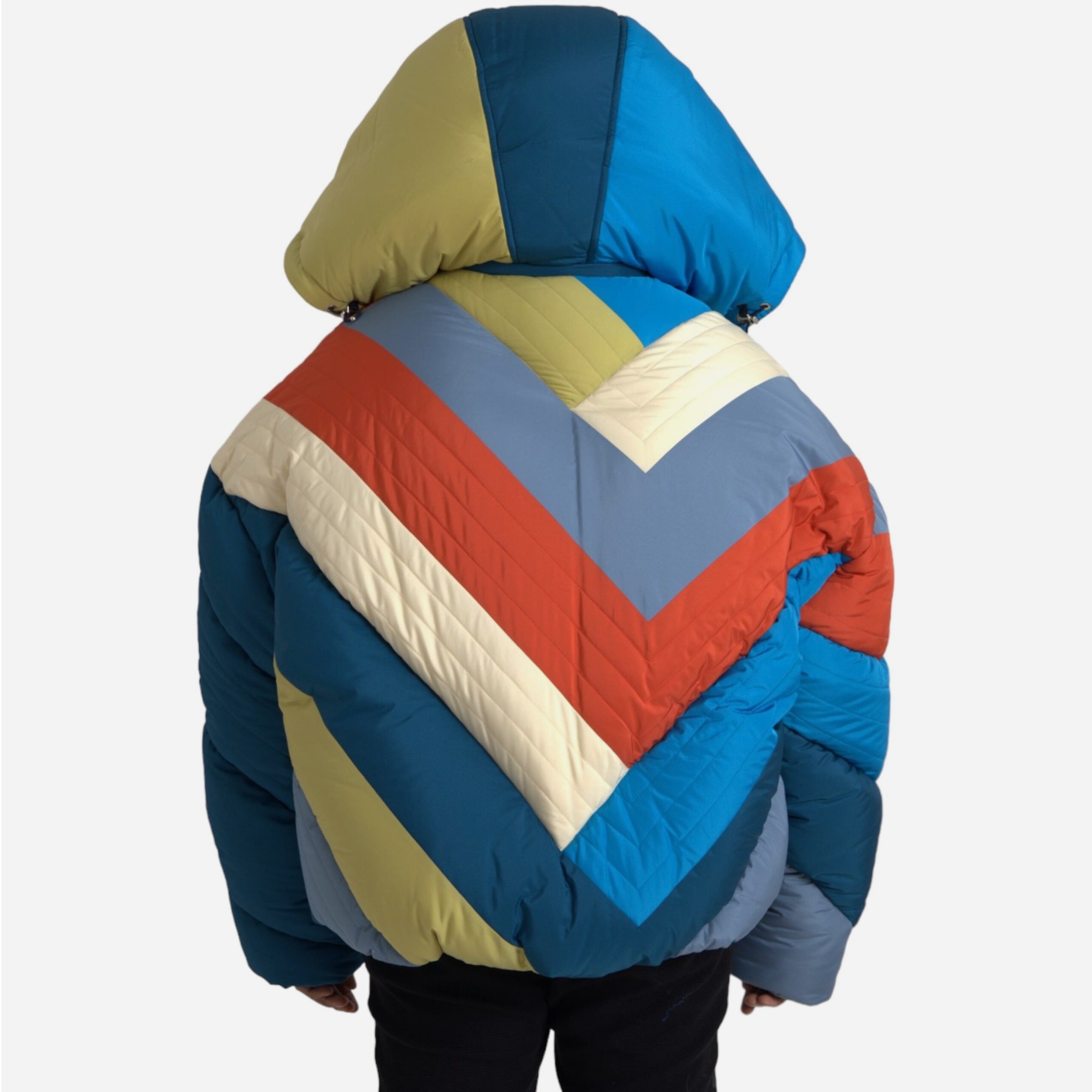 Мъжко луксозно многоцветно пухено яке с голямо лого DG отпред DOLCE & GABBANA Men’s Luxury DG Logo Multicolor Puffer Jacket