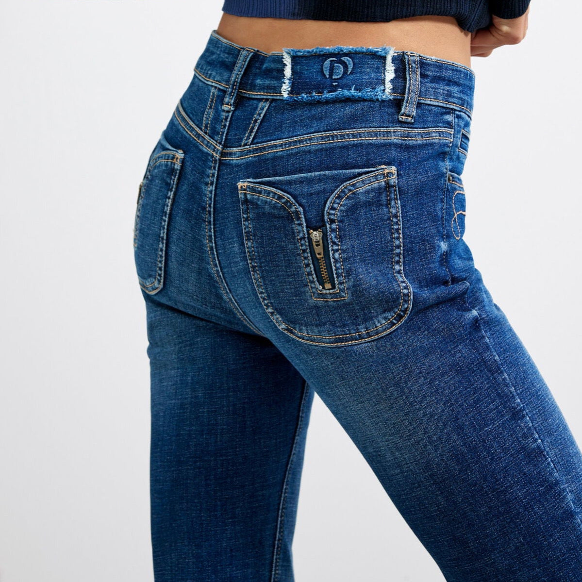 Дамски дънки Desigual women’s jeans 26WWDD1850 0844 Close-up 