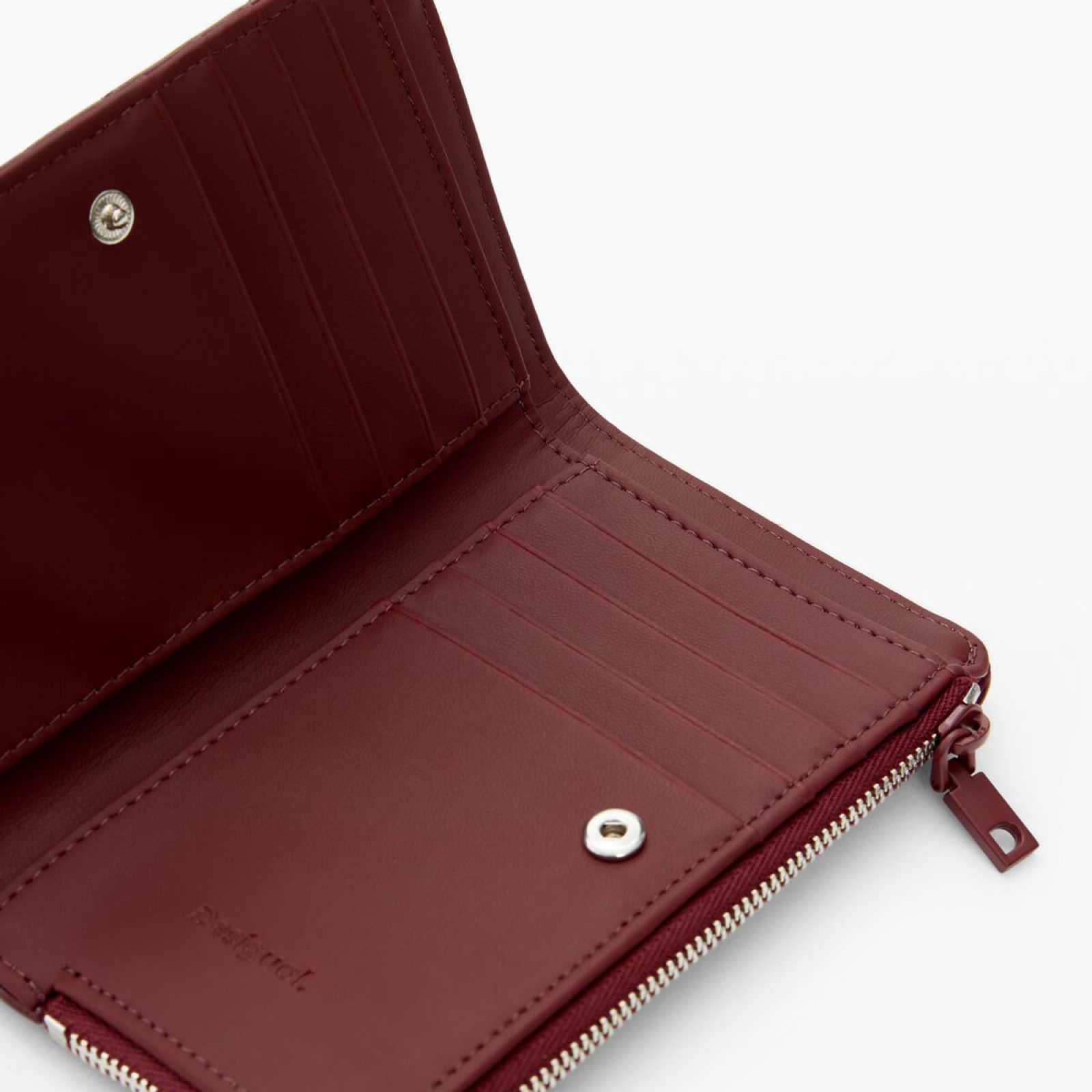 Дамско портмоне Desigual Women Wallet 26SAYP12 3032U Inside View