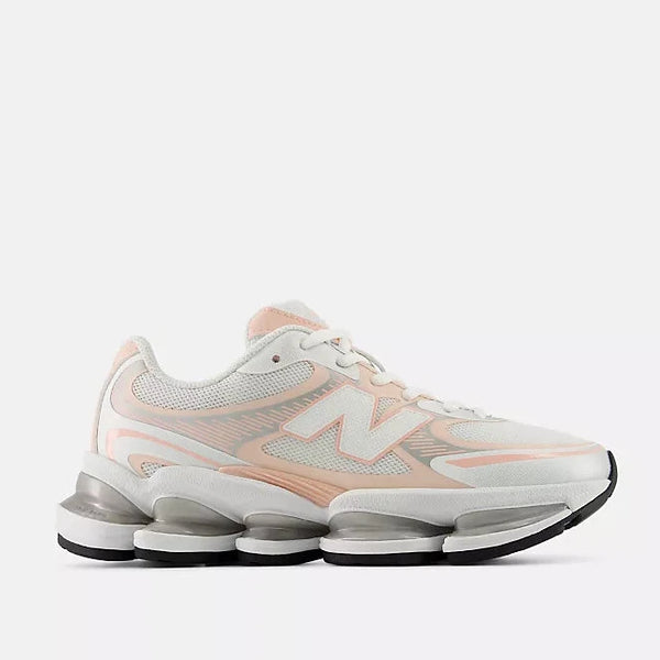 Дамски маратонски New Balance Women’s sneakers 2000 G20009ND Lateral view
