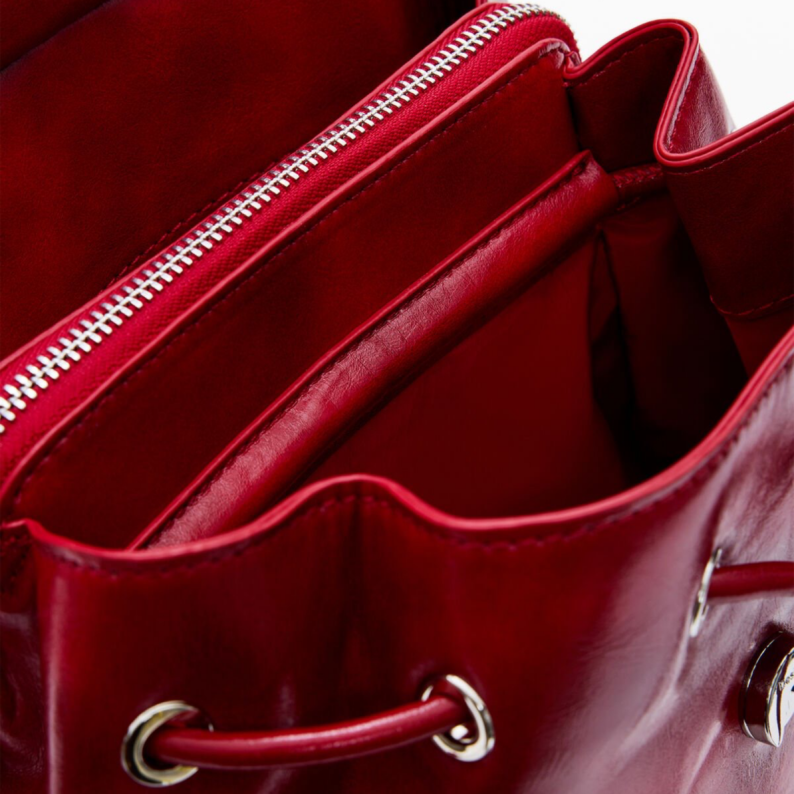 Дамска червена раница Desigual Women Rucksack 26SAKP20 3000U Inside View