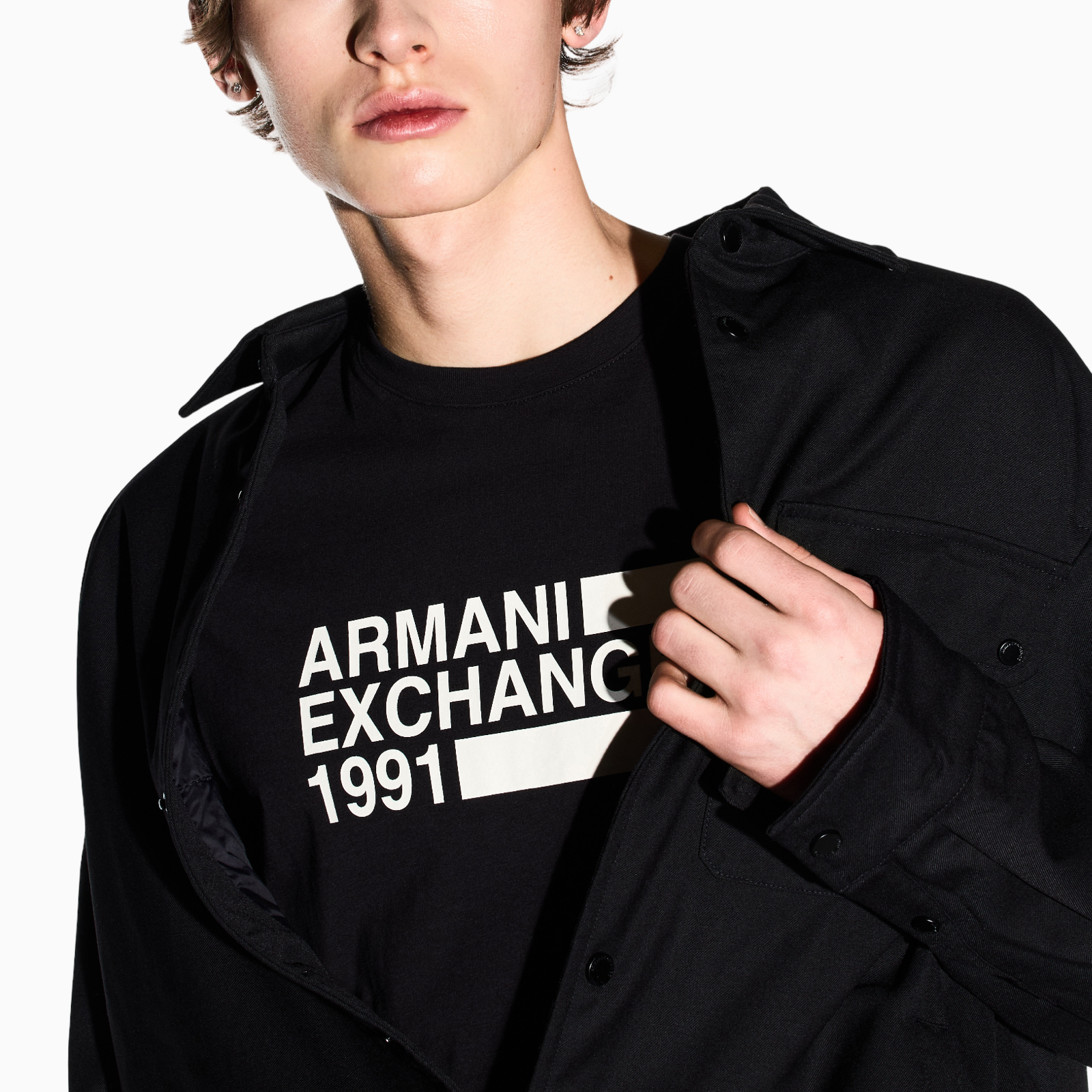Мъжка тениска Armani Exchange Men T-shirt XM002788 AF10356 UC001 Close-Up