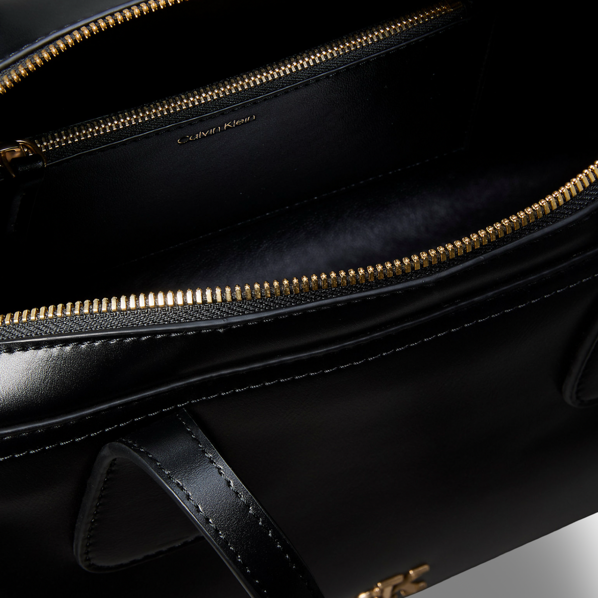 Дамска чанта Calvin Klein Women Handbag LV04F3610G UB1 Close-Up