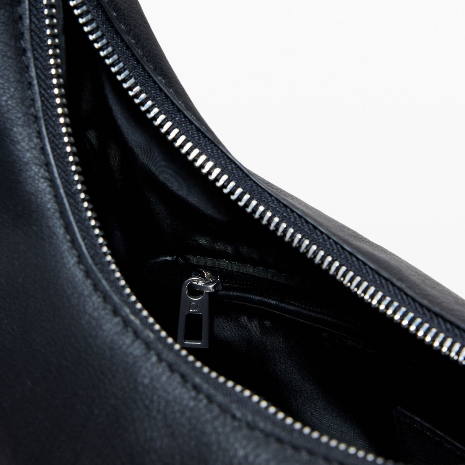 Дамска черна чанта Desigual Women Handbag 25WAXP98 Inside View