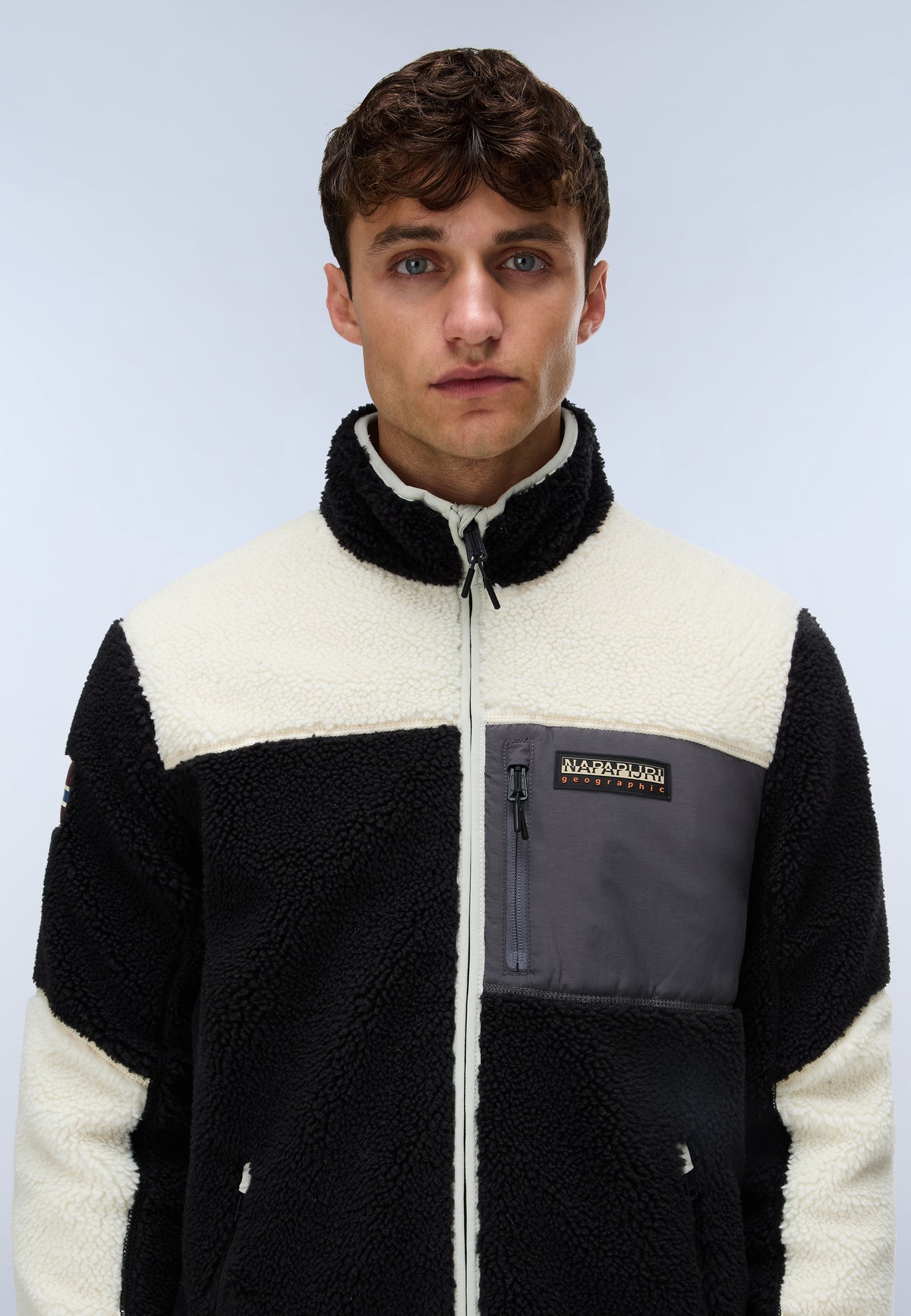 Men’s Full-Zip Fleece Hoodie Napapijri Yupik
NP0A8AZUYUPIKFZ5 MCB close up view