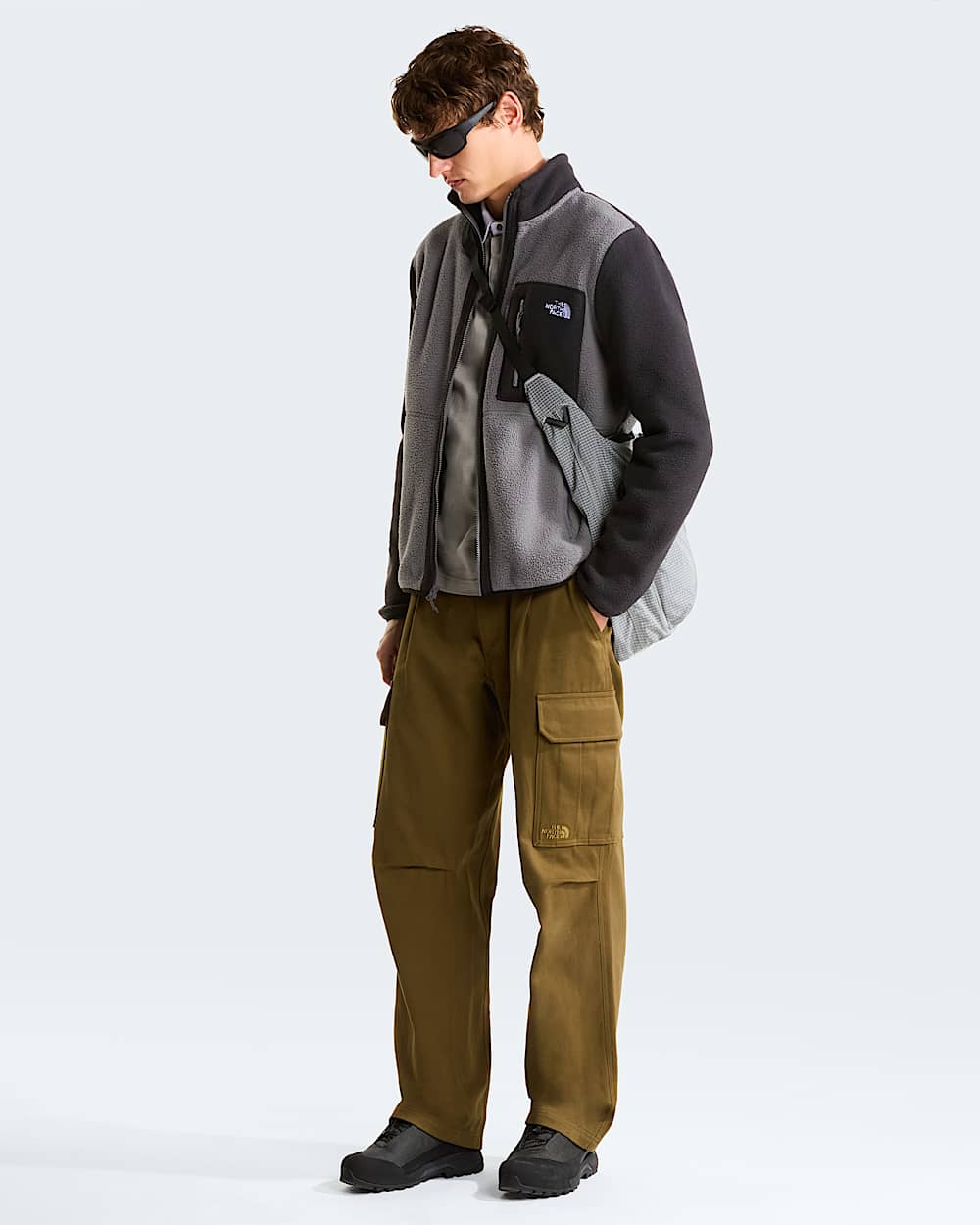 Men’s fleece sweatshirt The North Face Yumiori
NF0A883R RPI Black and Gray lifestyle view