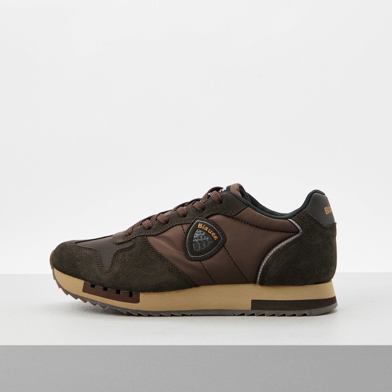 Мъжки маратонки Men’s sneakers Blauer
F6QUEENS05MES Brown lateral view