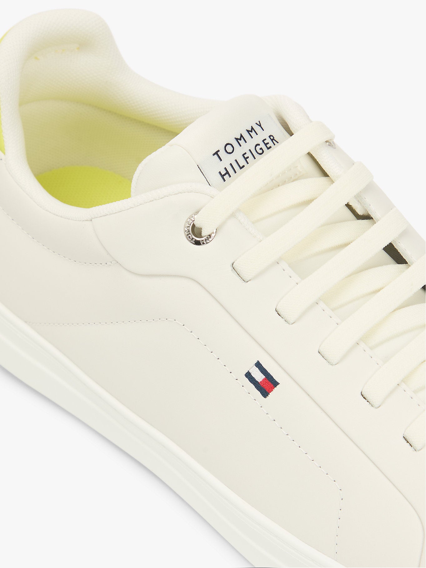 Мъжки кецове Men’s sneakers Tommy Hilfiger Icon Court FM0FM05678 LSK close up view