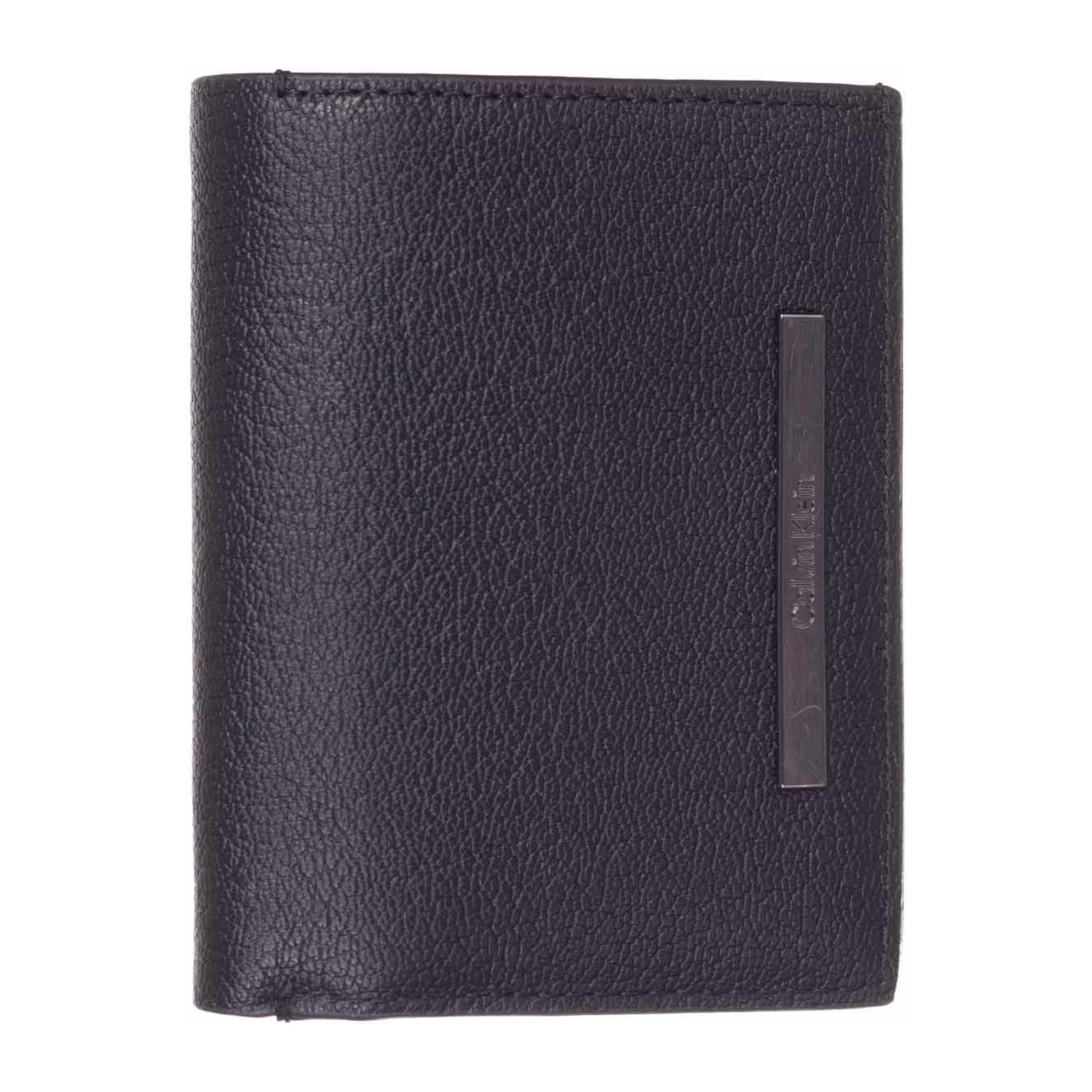 Мъжки вертикален портфейл Men's vertical wallet Calvin Klein K50K510886 Black front view