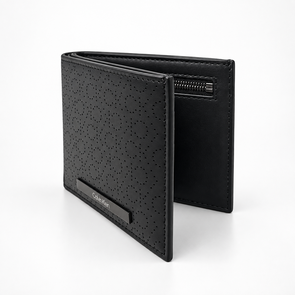 Мъжки портфейл Men's wallet Calvin Klein
K50K510889 Black angled view