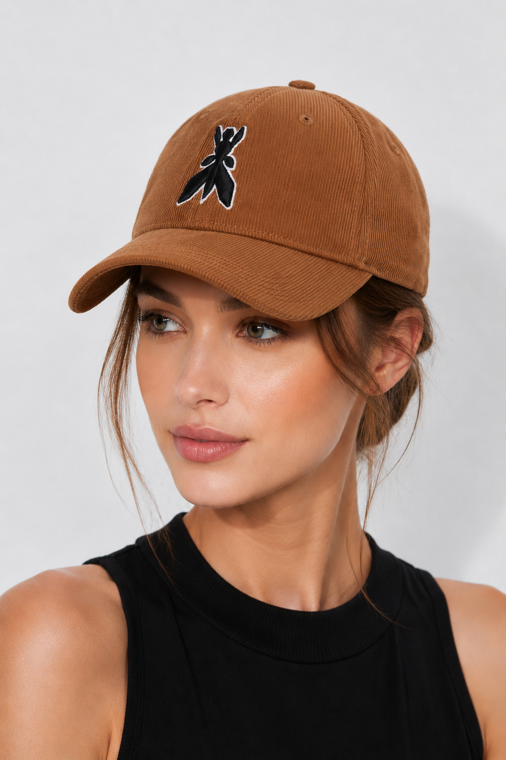 Дамска шапка с козирка Women’s cap Patrizia Pepe 8F1651 A476 B524 Camel Beige lifestyle view