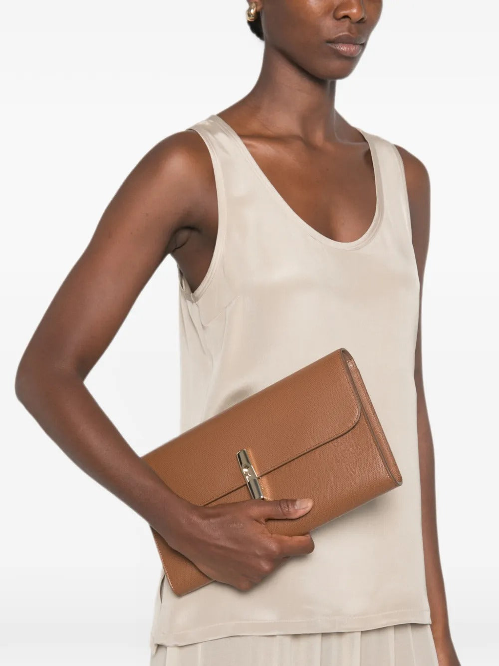 Women’s clutch bag Furla Iride WE00913_ARE000_1007_03B00 Cognac lifestyle view