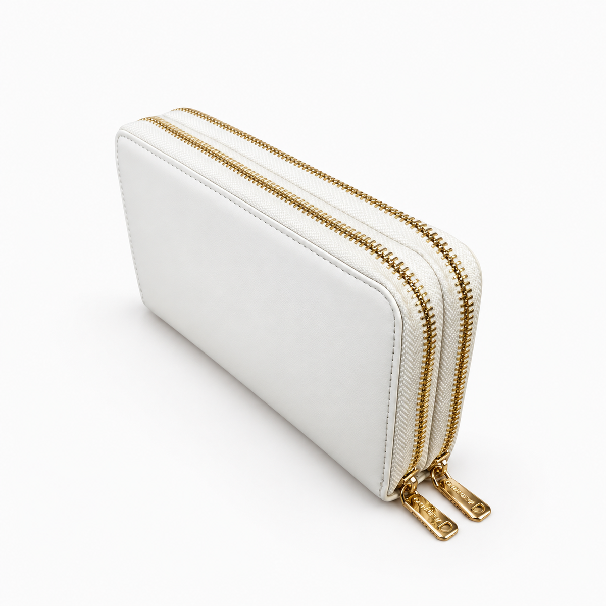 Women's clutch wallet Valentino by Mario
VPS9OG47 CLIO RE ECRU angled view