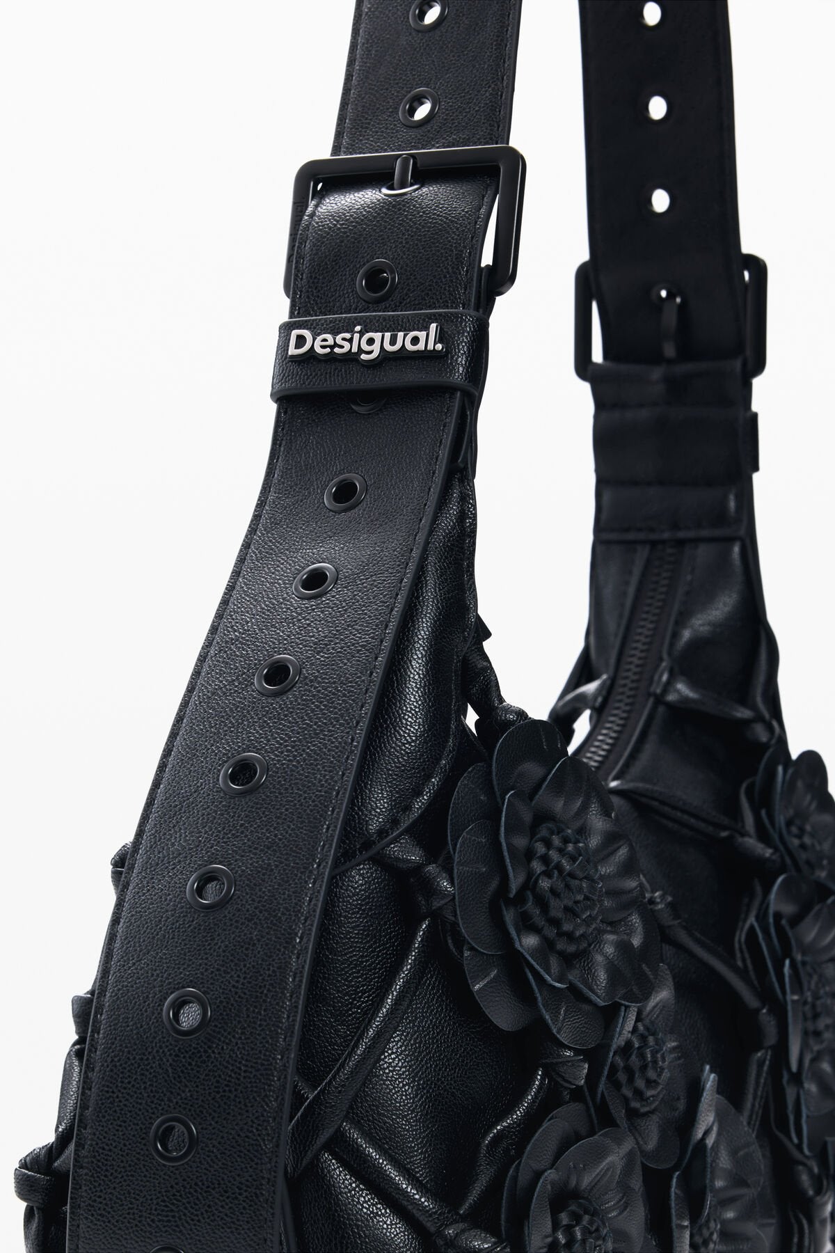 Дамска чанта Women’s handbag Desigual
26SAXP50 2000 Black detail view