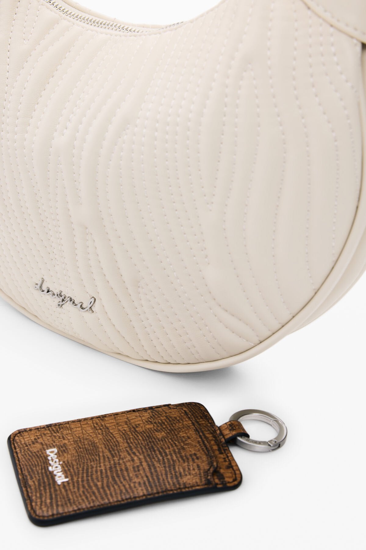 Дамска чанта Women’s handbag Desigual
26SAXPBD 1008 White detail view