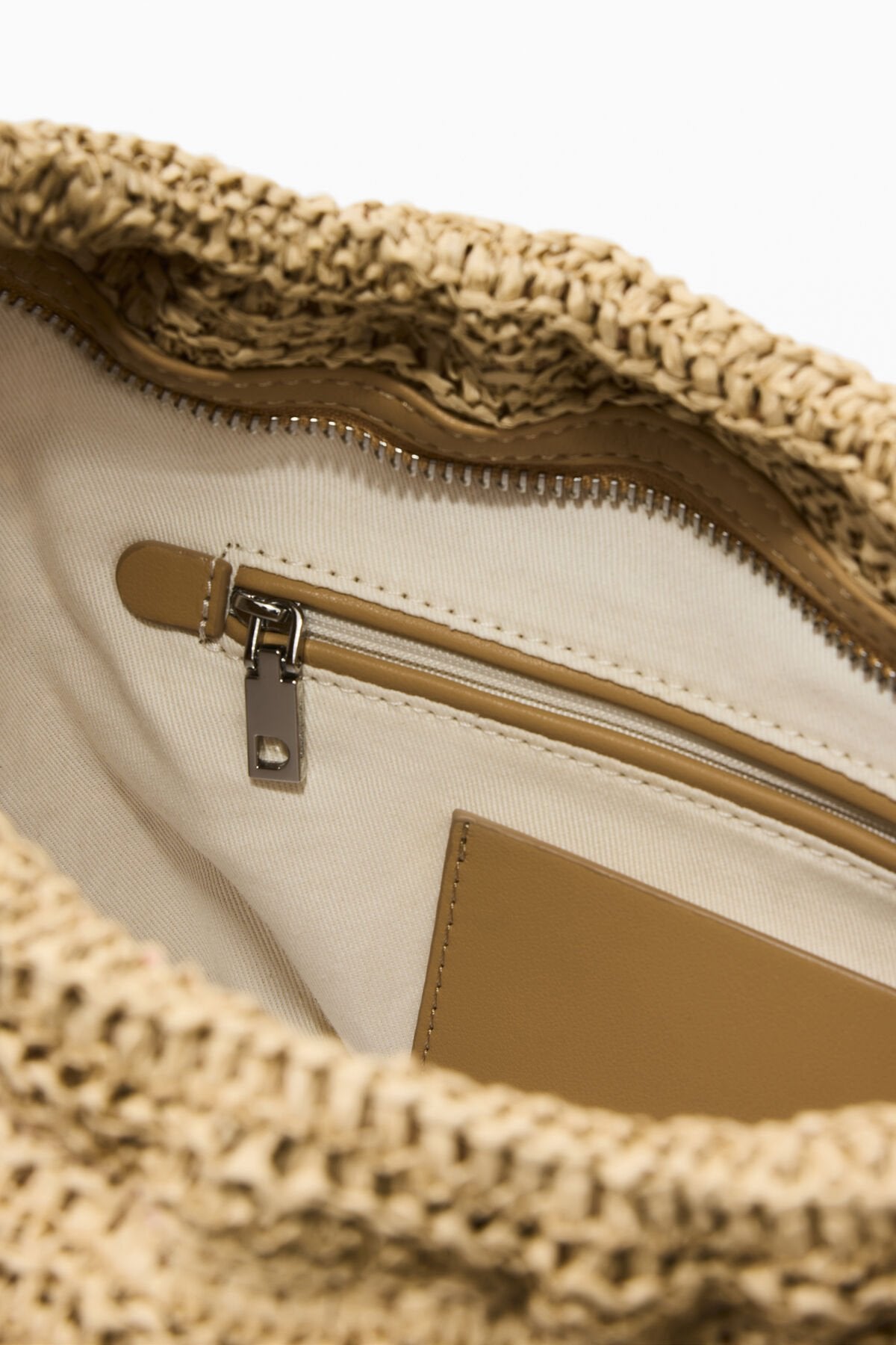 Дамска чанта за ръка Women’s raffia handbag Desigual 26SAXO01 1014 Beige inside view