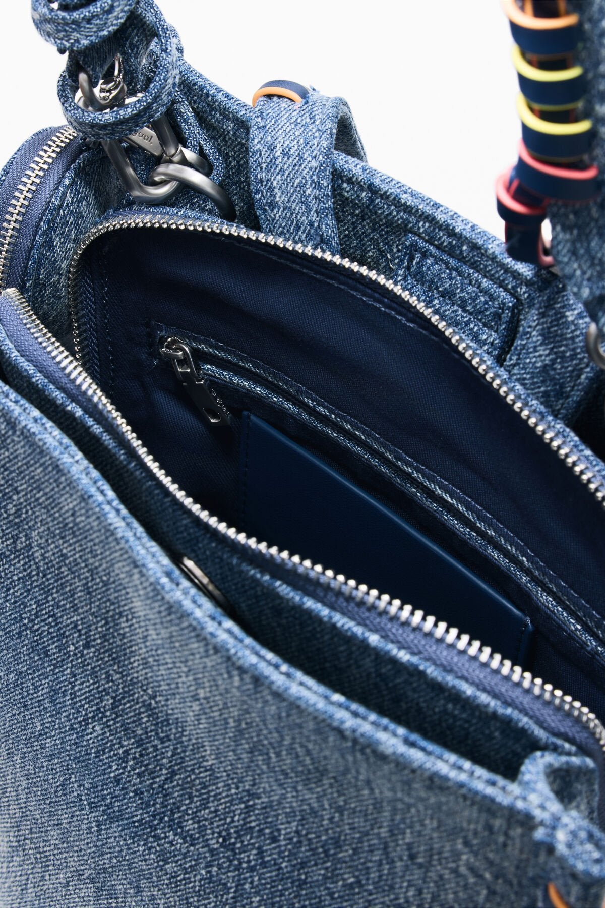 Дамска раница Women’s rucksack Desigual
26SAKD08 5005 Denim Blue close up view