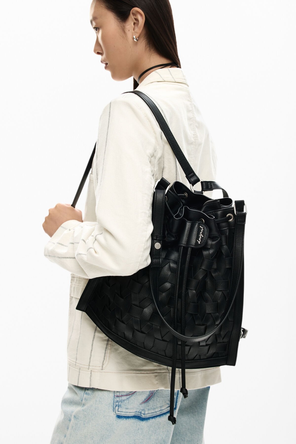 Дамска раница Women’s rucksack Desigual
26SAKP132000U lifestyle view