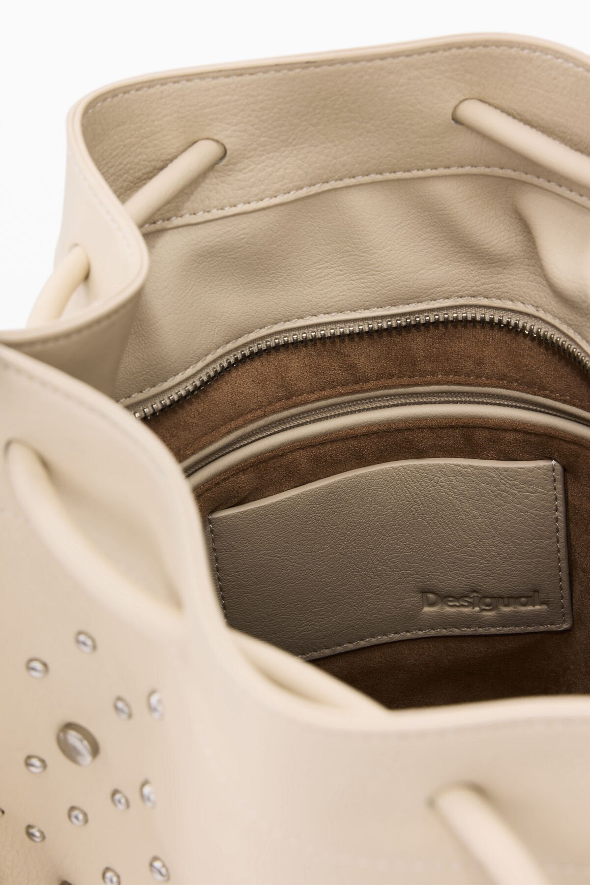 Дамска раница Women’s rucksack Desigual
26SAKP33 1008 inside view