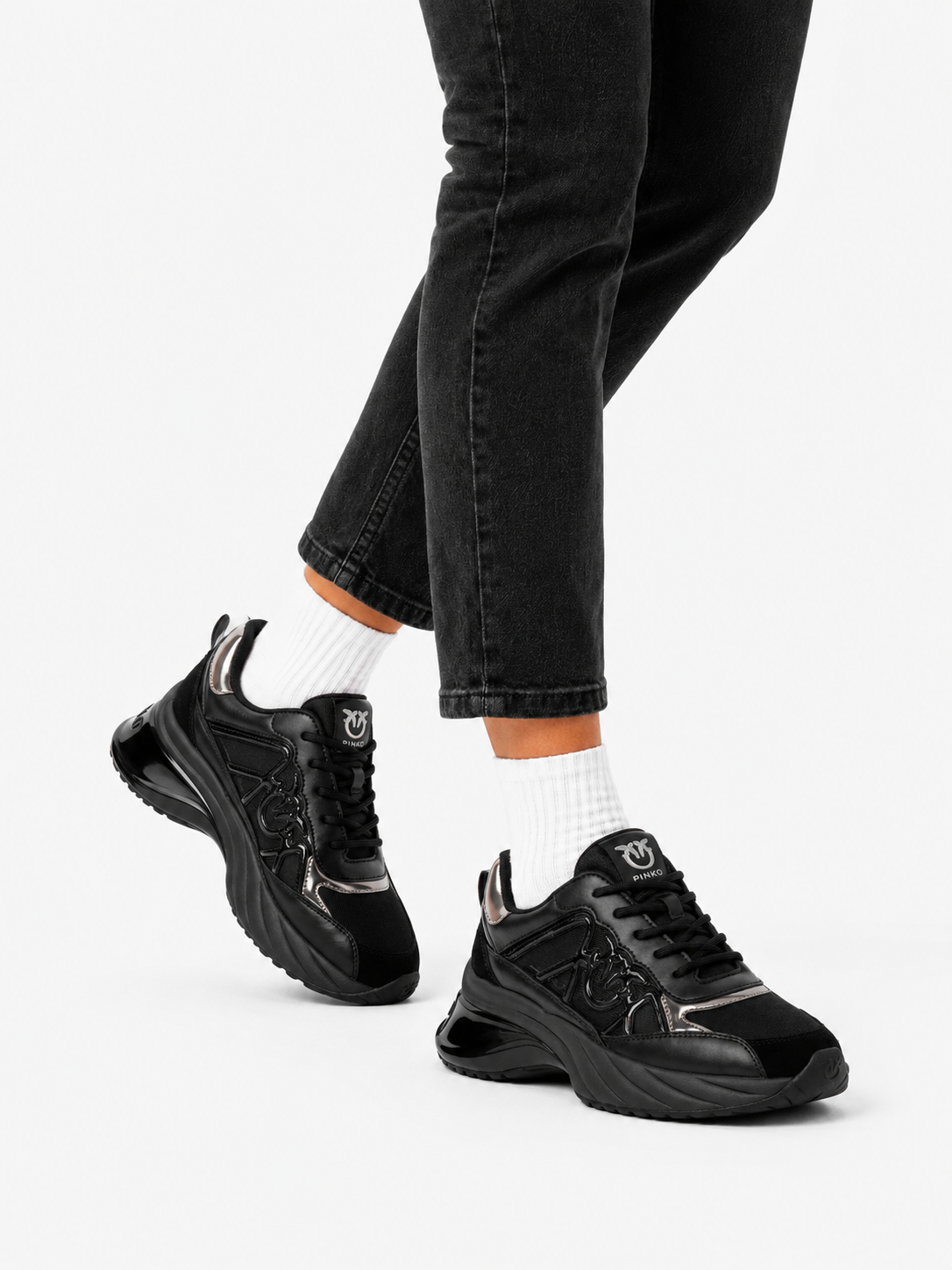 Дамски кецове Women’s sneakers Pinko Ariel 33
SS0135P142Z99 Black lifestyle view