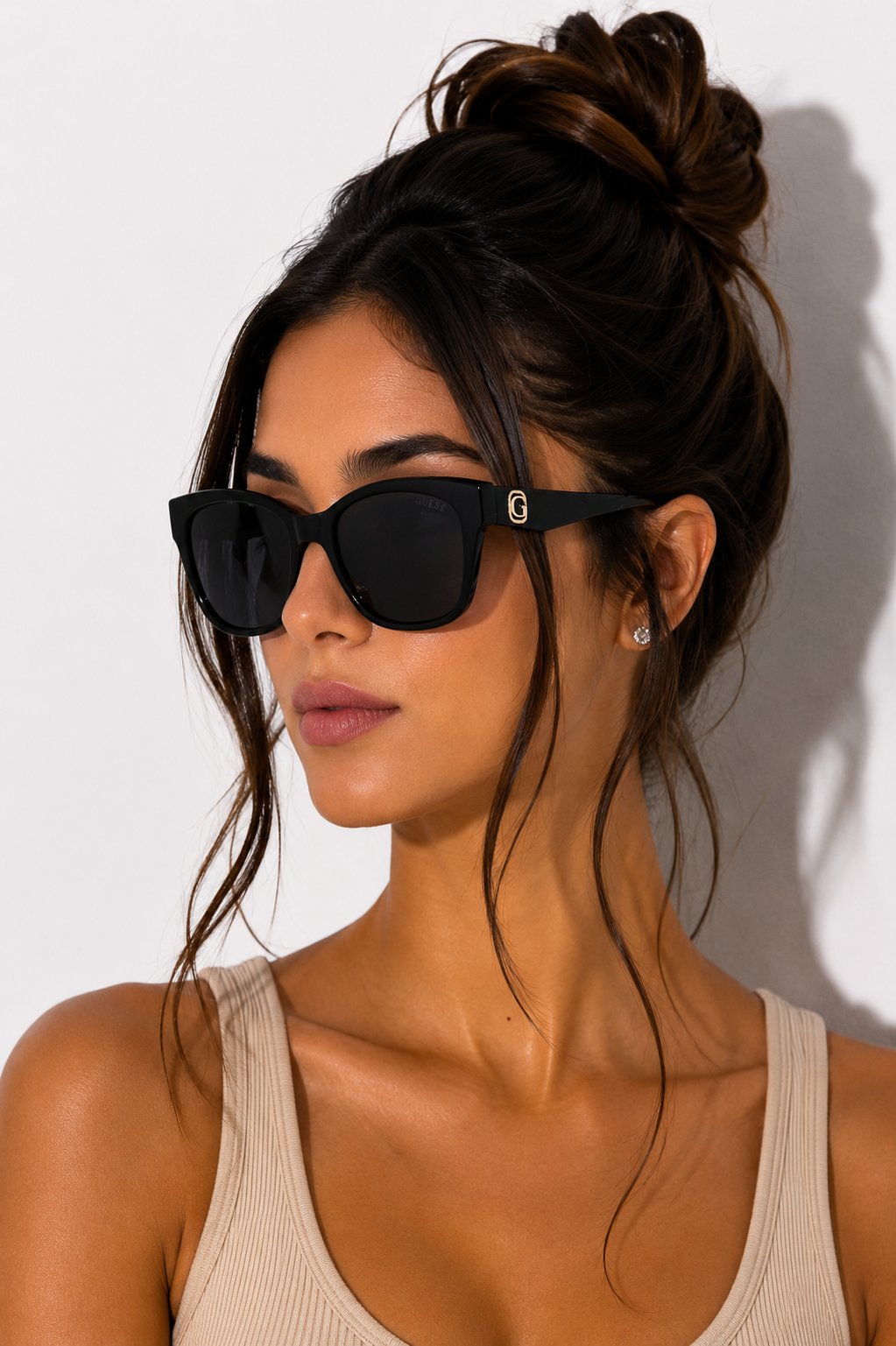 Дамски слънчеви очила Women’s sunglasses GUESS GU00145 01A Black lifestyle view