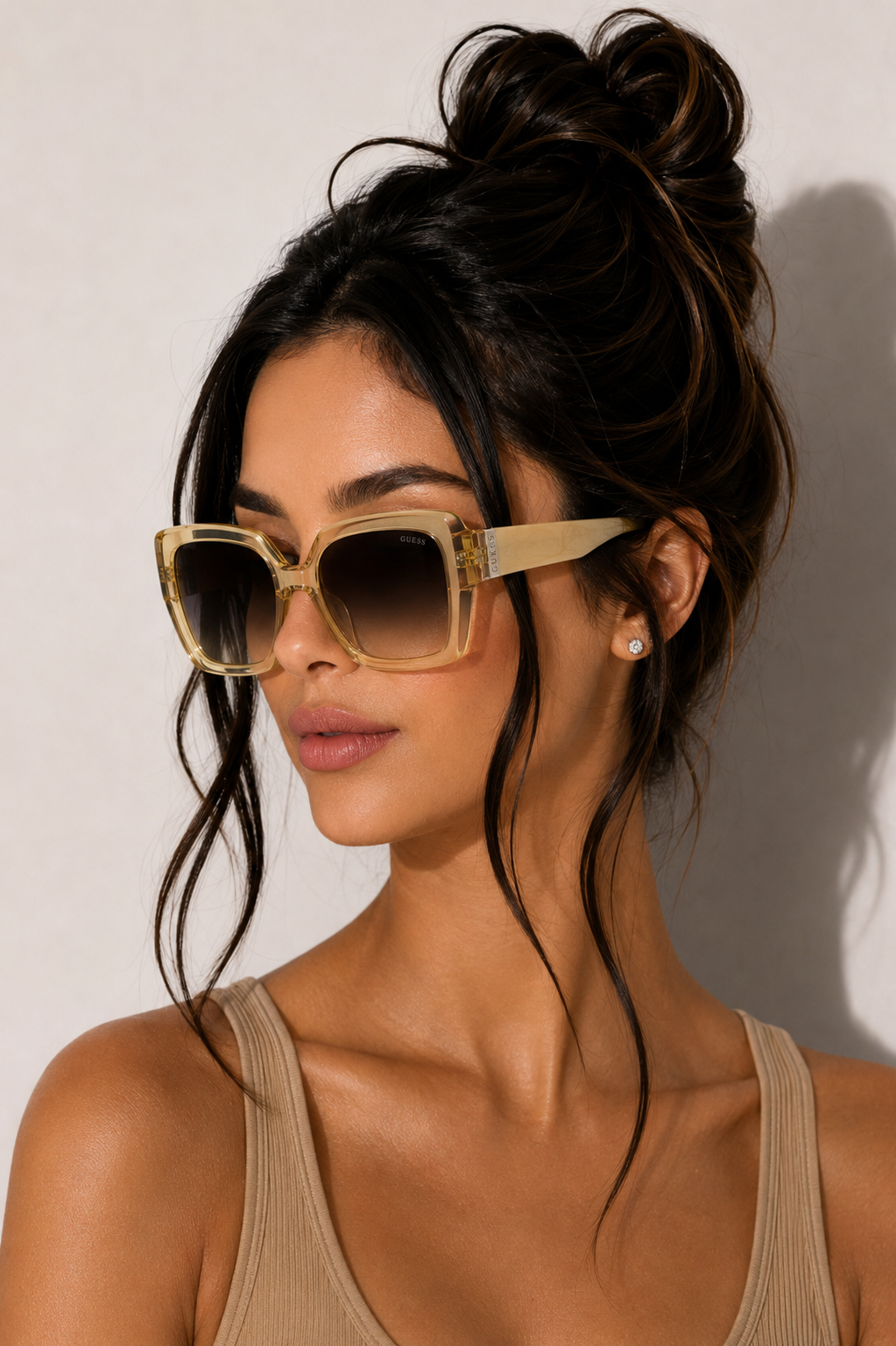 Дамски слънчеви очила Women’s sunglasses Guess GU00200 39B Yellow lifestyle view