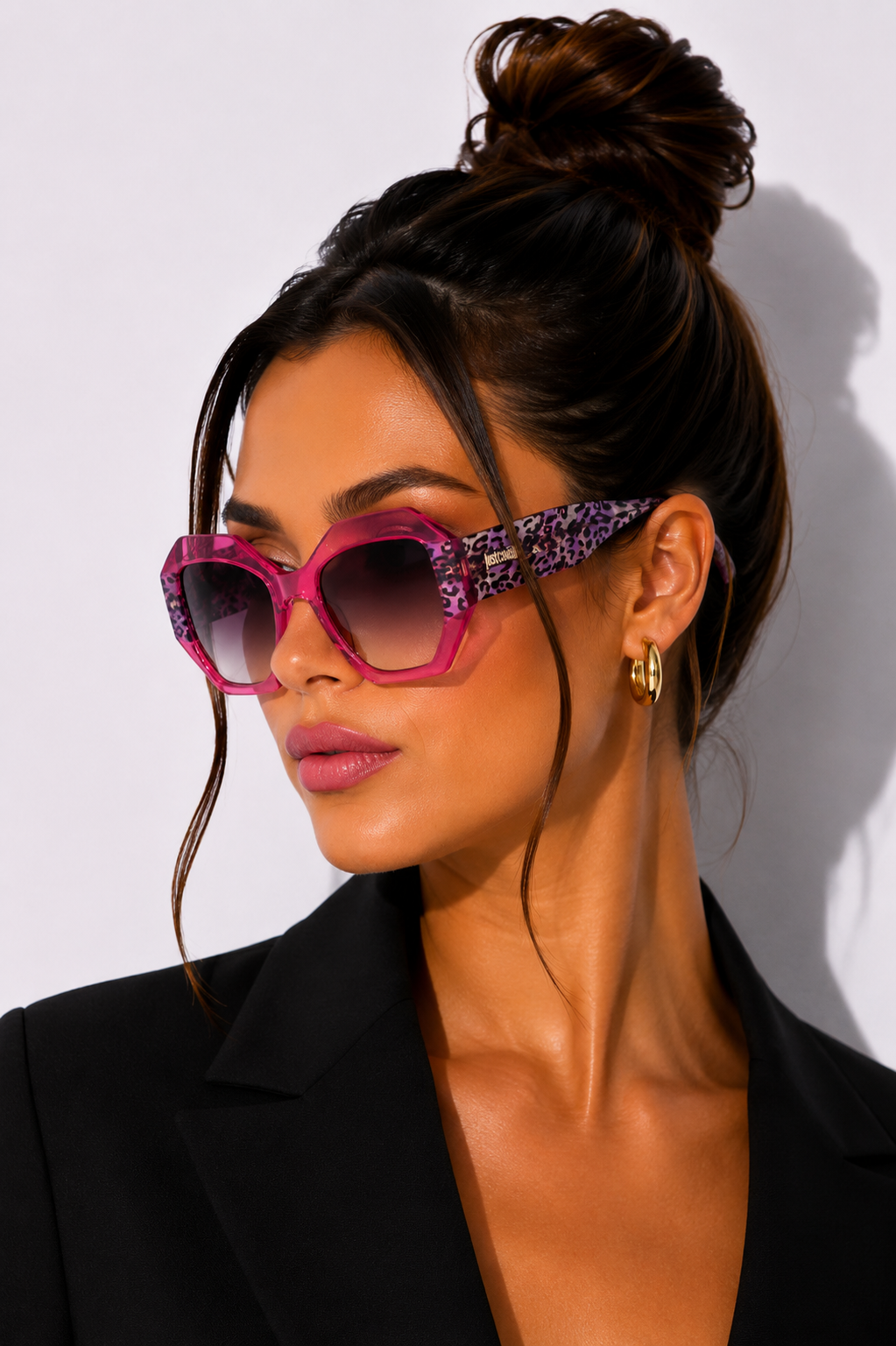 Дамски слънчеви очила Women’s sunglasses JUST CAVALLI SJC100V 01BV lifestyle view