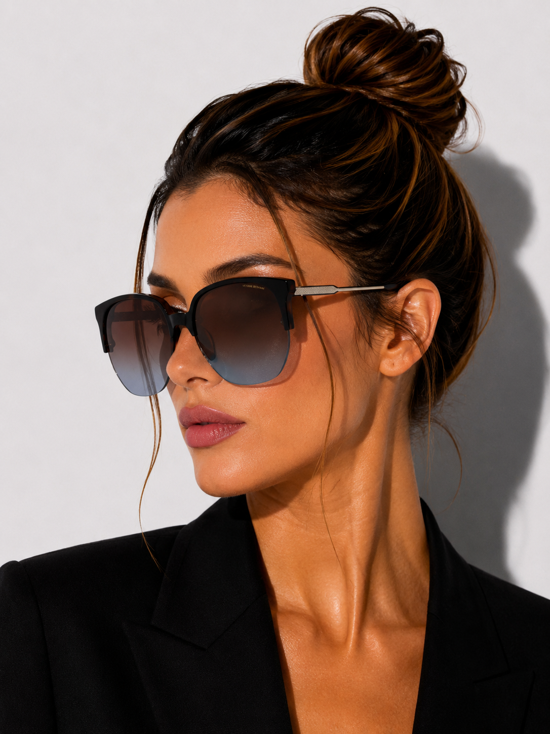 Дамски слънчеви очила Women’s sunglasses VICTORIA BECKHAM VB617S 005 Dark Havana lifestyle view