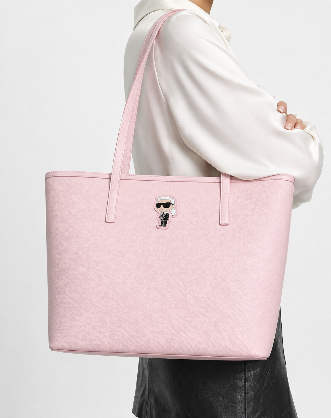 Дамска чанта Women’s tote bag Karl Lagerfeld K/Ikonik AFW30003523 Pink lifestyle view 1