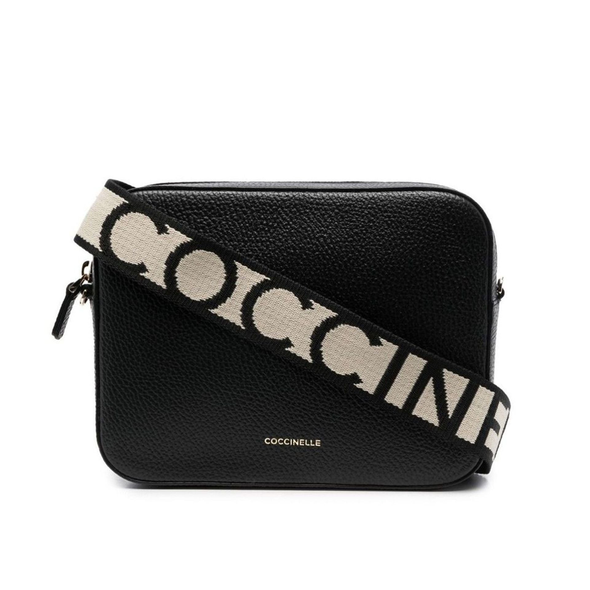 Дамска кросбоди чанта Women’s crossbody bag Coccinelle E5MN555M301 001 Black front view