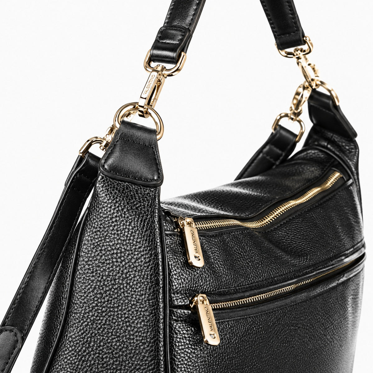 Women's handbag Mario Valentino Daphne Re VBS9OP07 hardware detail view