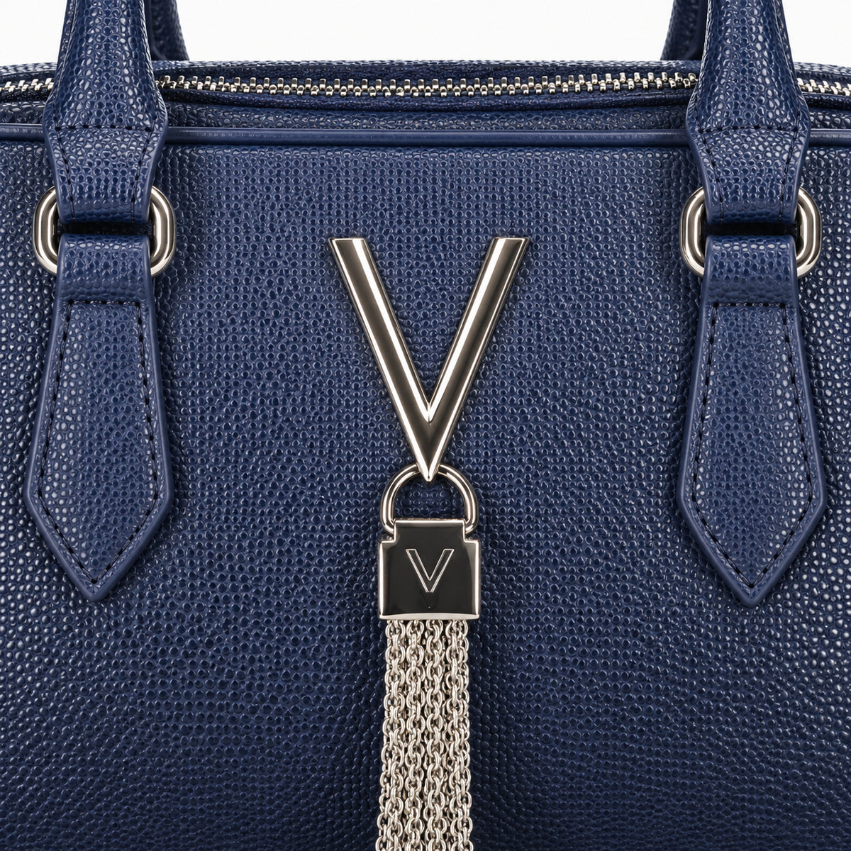 Women's handbag Mario Valentino Divina VBS1R416G logo and texture detail view