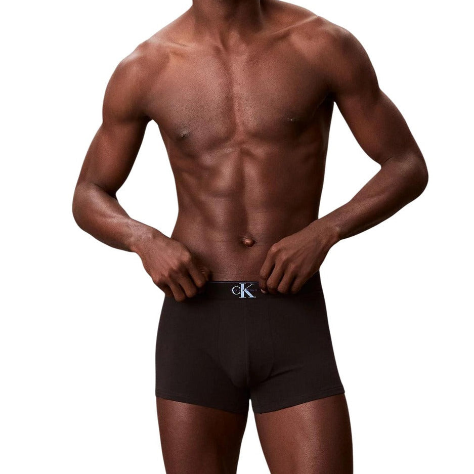 Мъжки боксерки Calvin Klein 3-pack Boxers LV00NB4472 TI8 Front View