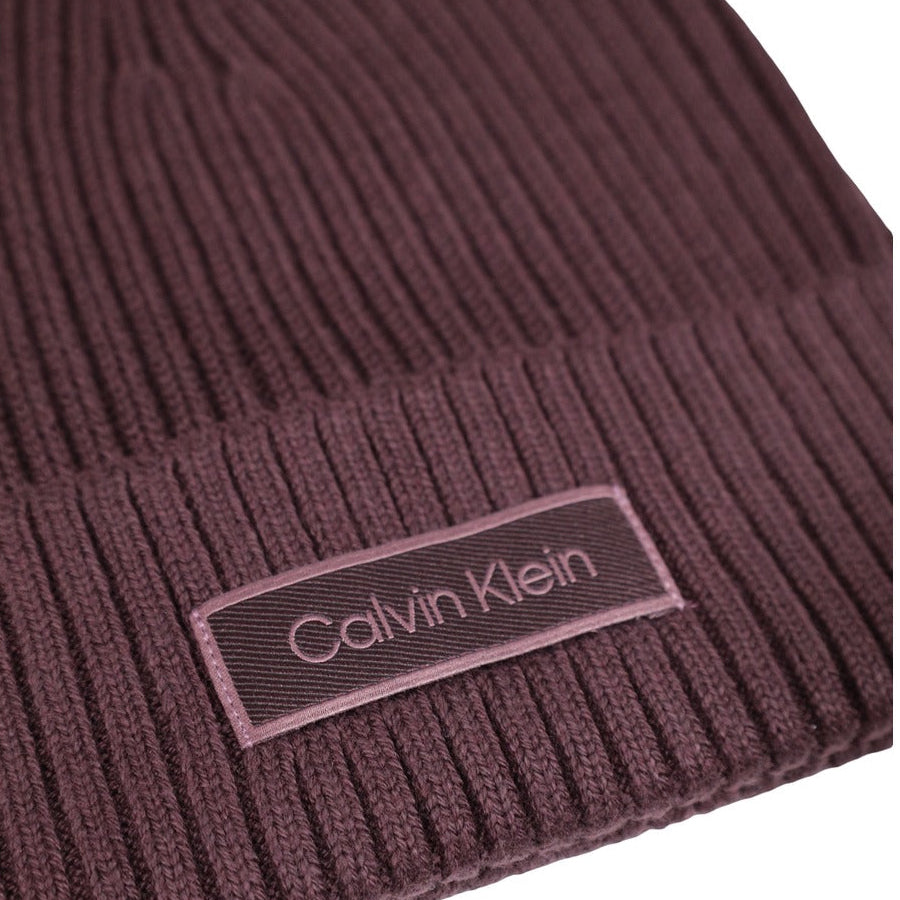 Дамска кафява зимна шапка Calvin Klein Women Hat LV04F8106G BAP Close-Up
