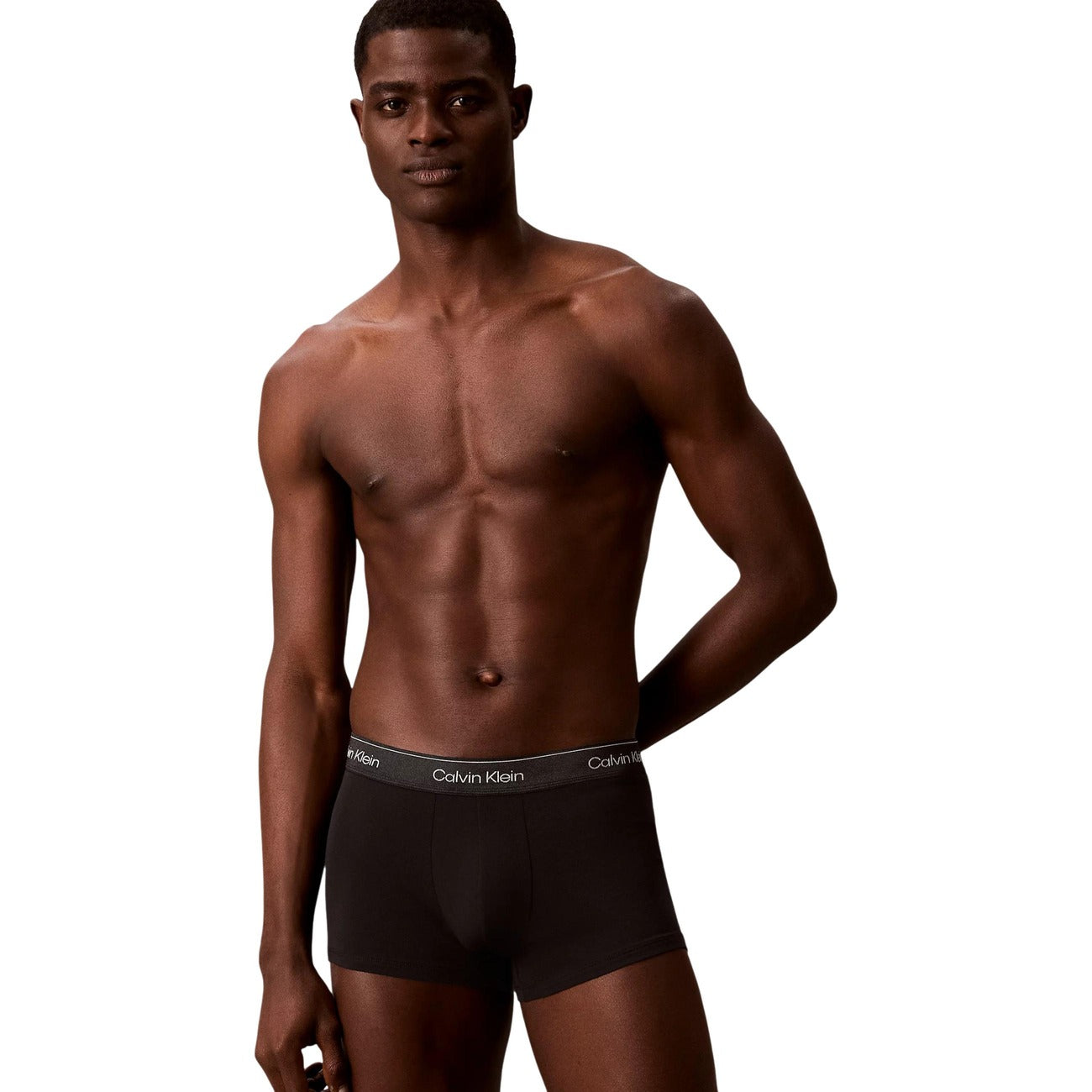 Мъжки боксерки Calvin Klein Men 3-Pack Boxers LV00NB4575 UB1 Front View