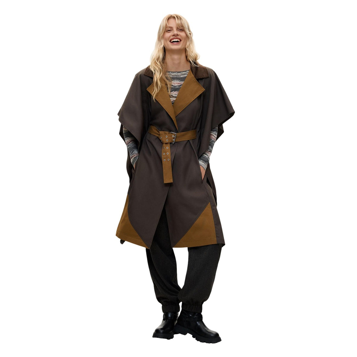 Дамско пончо тренчкот Desigual Women Poncho Trench Coat 26WAIA23 6000 Front View