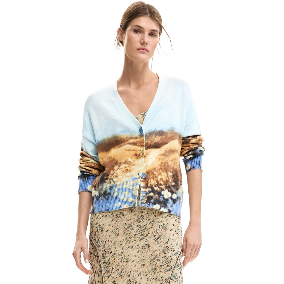 Дамска жилетка Desigual women’s cardigan  26SWJF18 5004 front view 